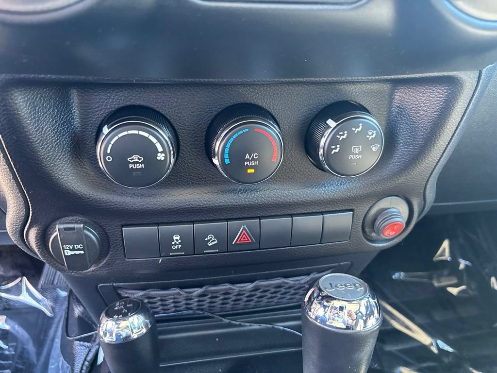 Used 2016 Jeep Wrangler Sport w/ Quick Order Package 24S AWD/4WD image 18