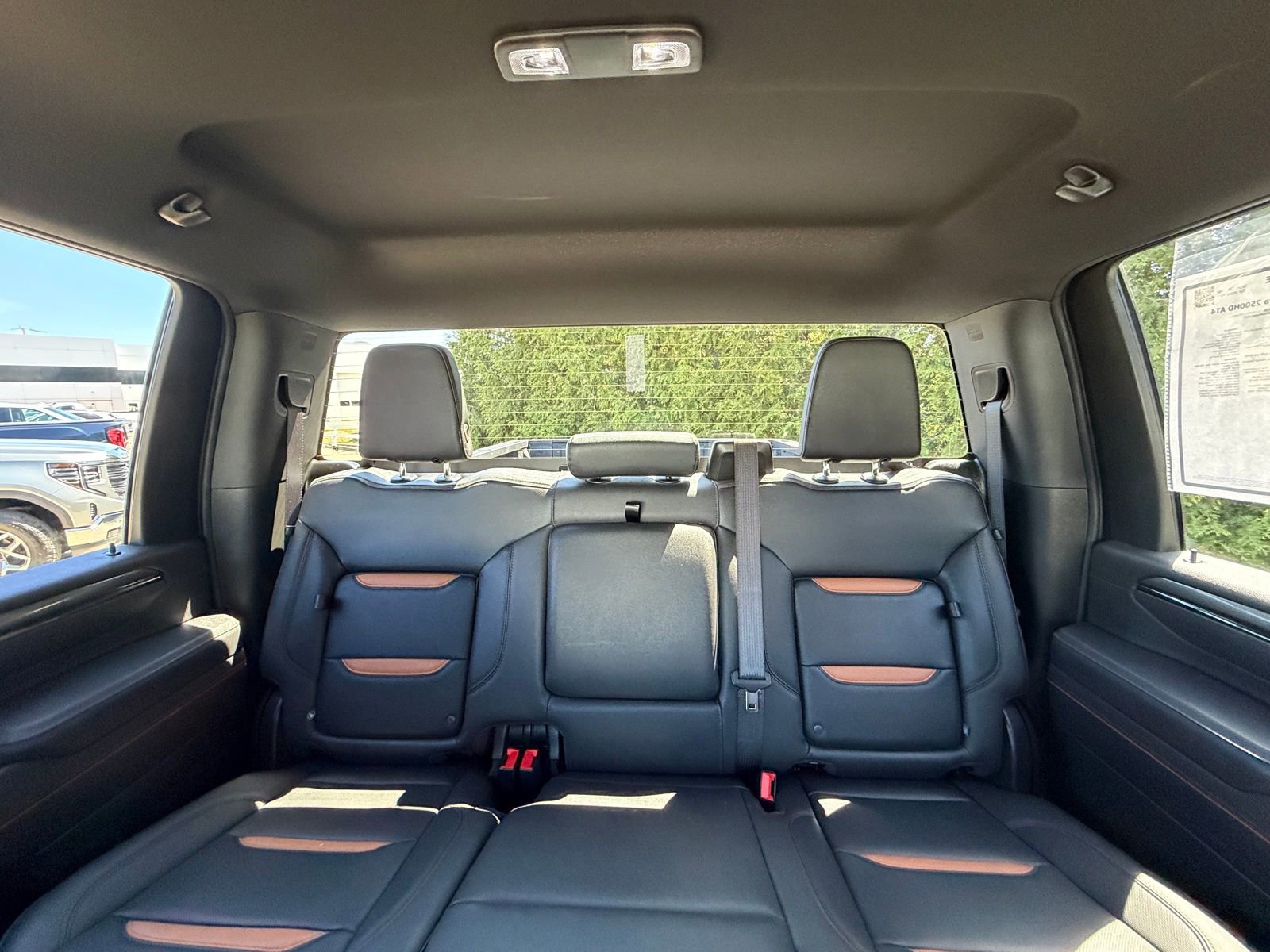 Used 2026 GMC Sierra 2500 AT4 AWD/4WD image 3