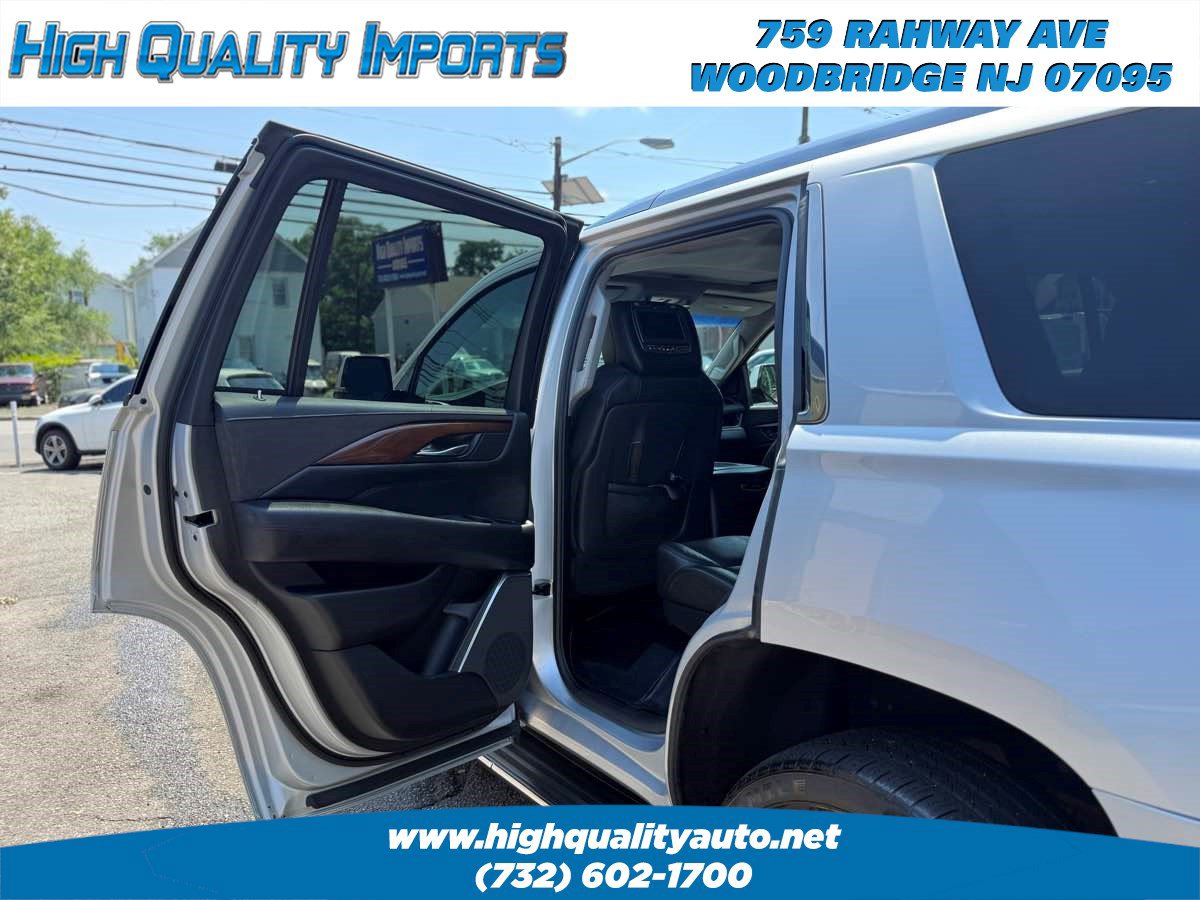 Used 2018 Cadillac Escalade Luxury AWD/4WD image 15