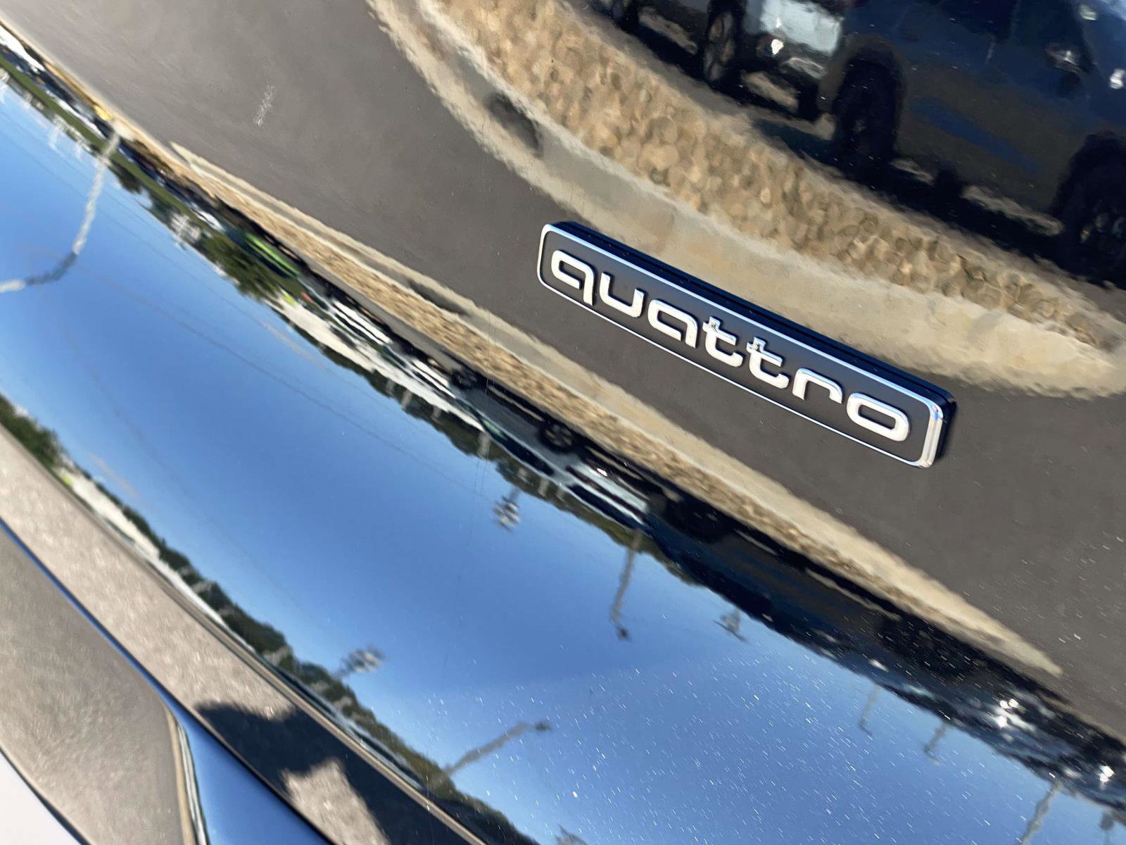 New 2025 Audi Q5 Prestige image 8