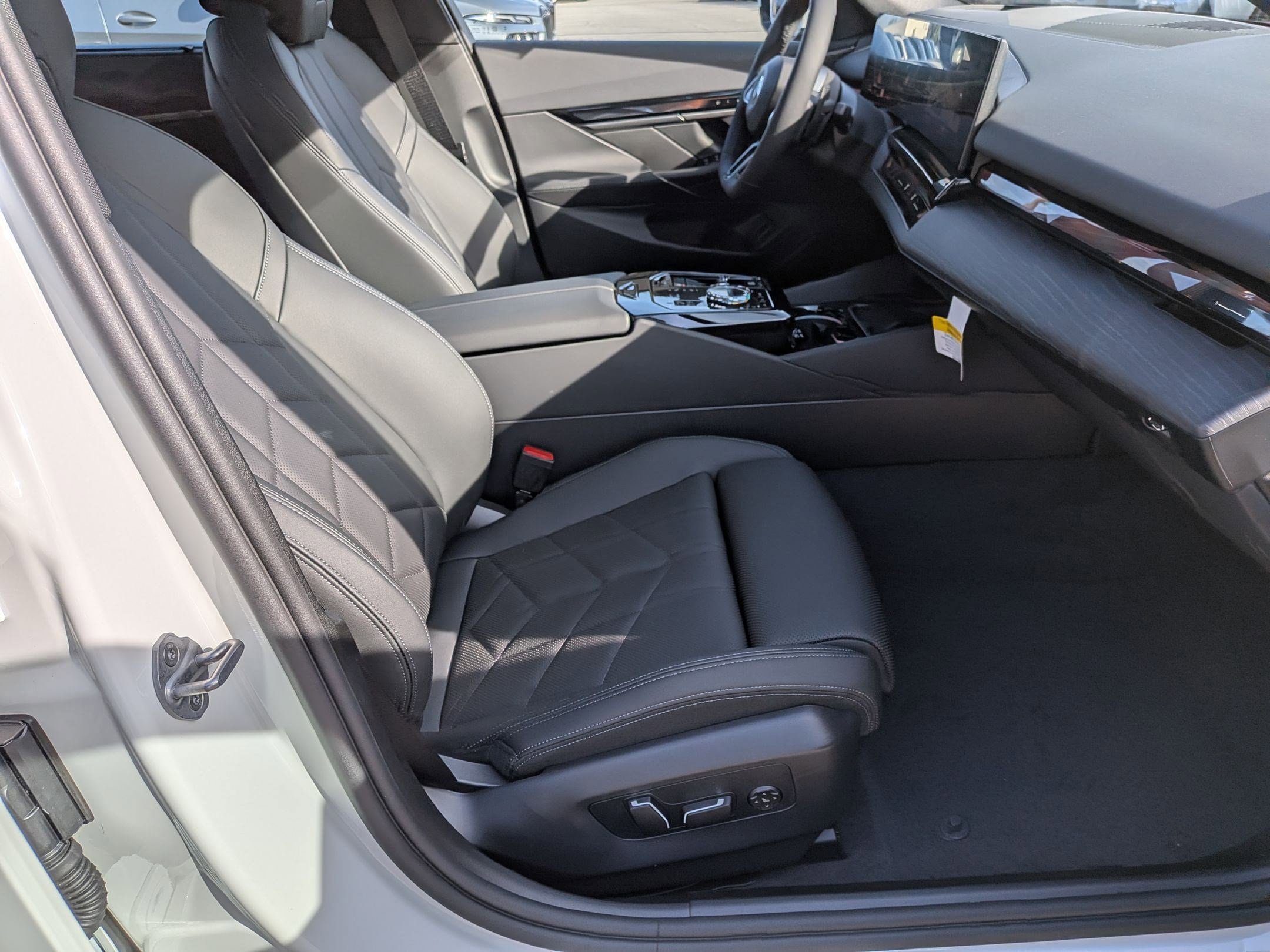 New 2026 BMW 540i xDrive w/ Executive Package AWD/4WD image 33