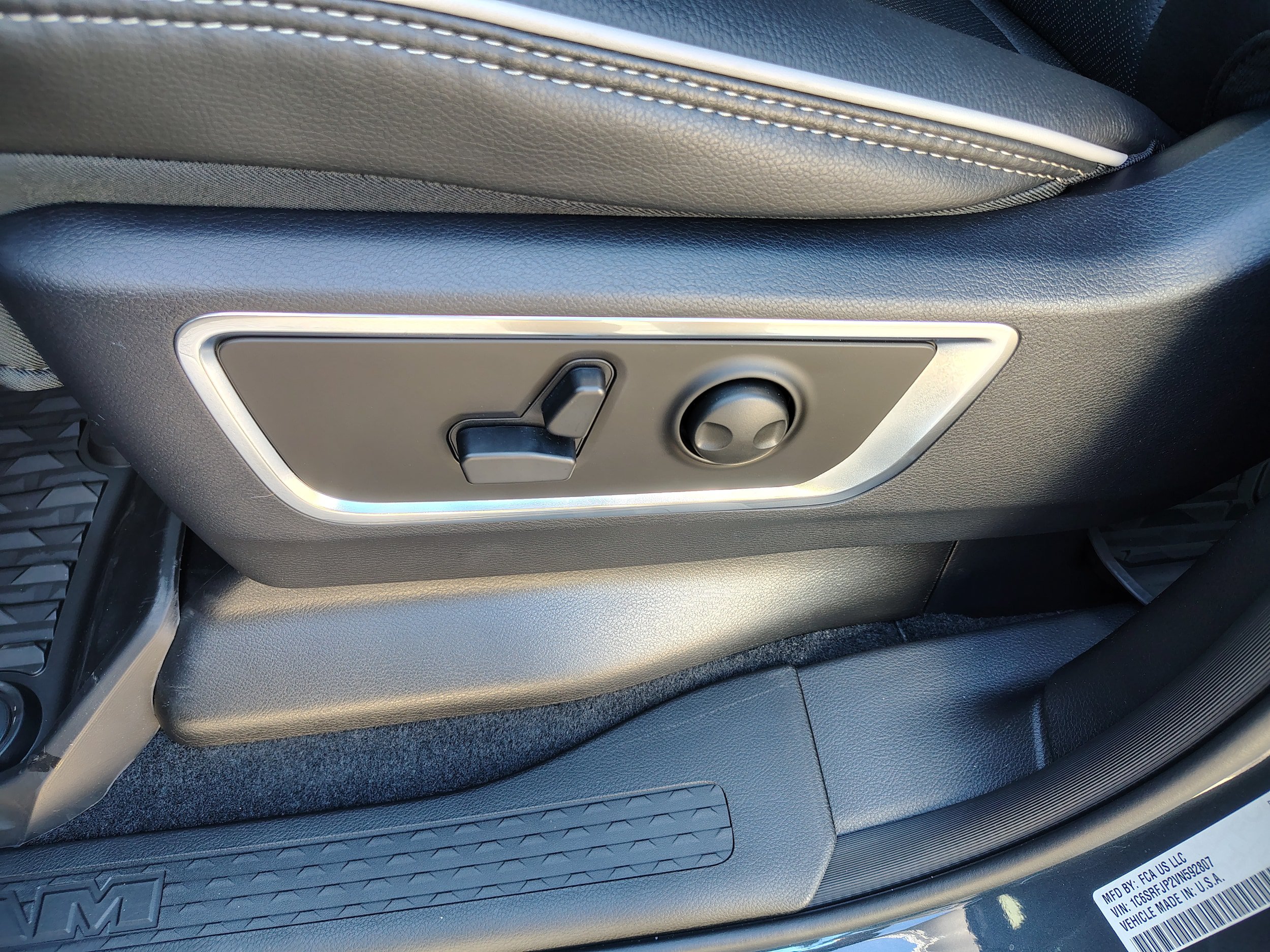 New 2027 RAM 1500 Laramie AWD/4WD image 19
