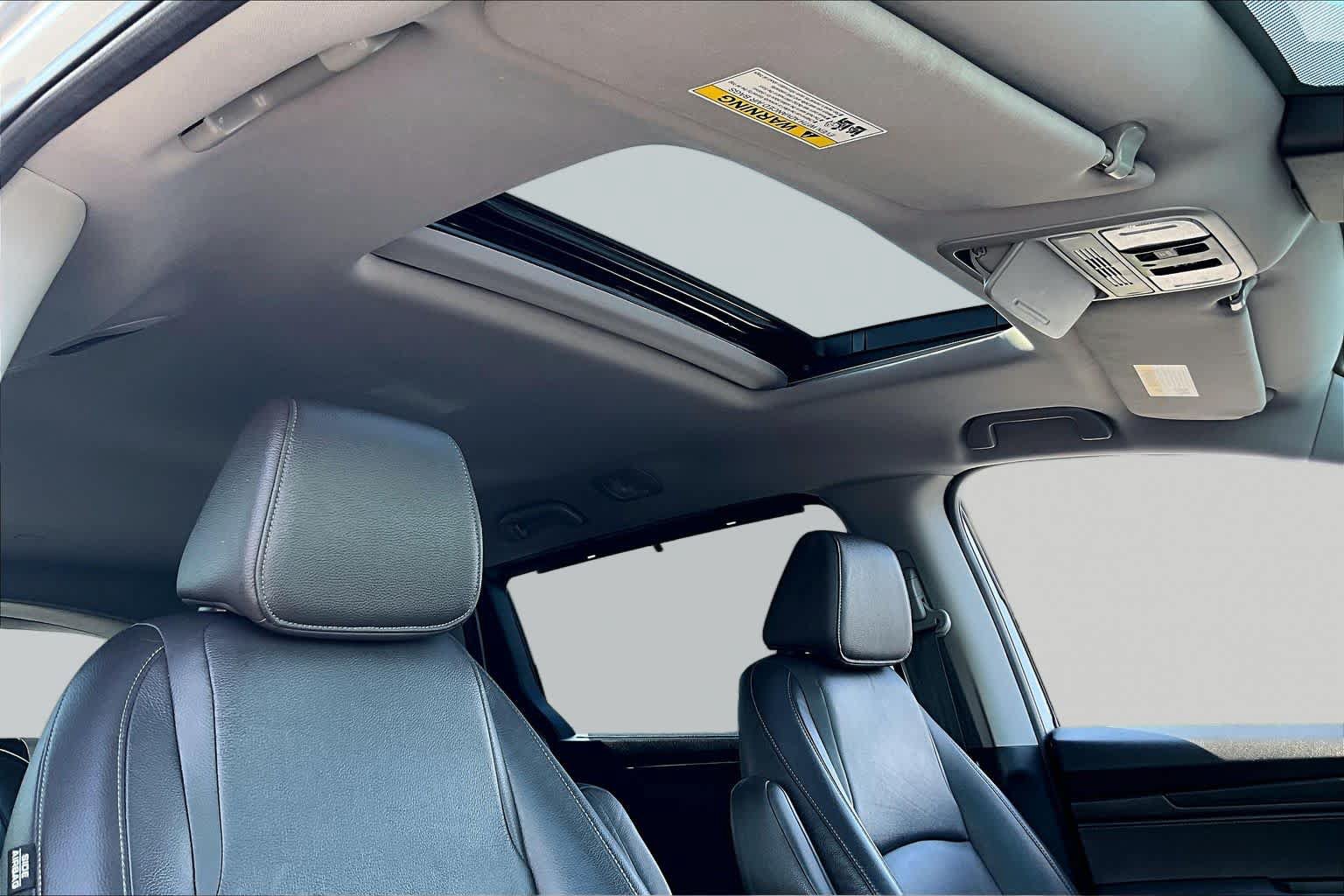 Used 2023 Honda Odyssey EX-L image 14