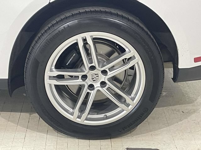Certified 2026 Porsche Macan AWD/4WD image 14