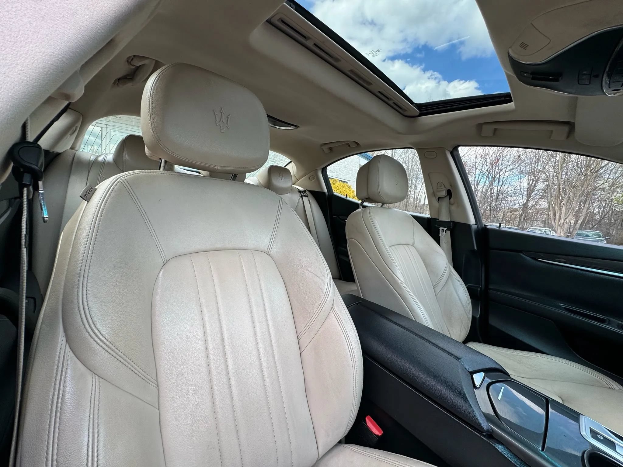 Used 2015 Maserati Ghibli RWD image 23