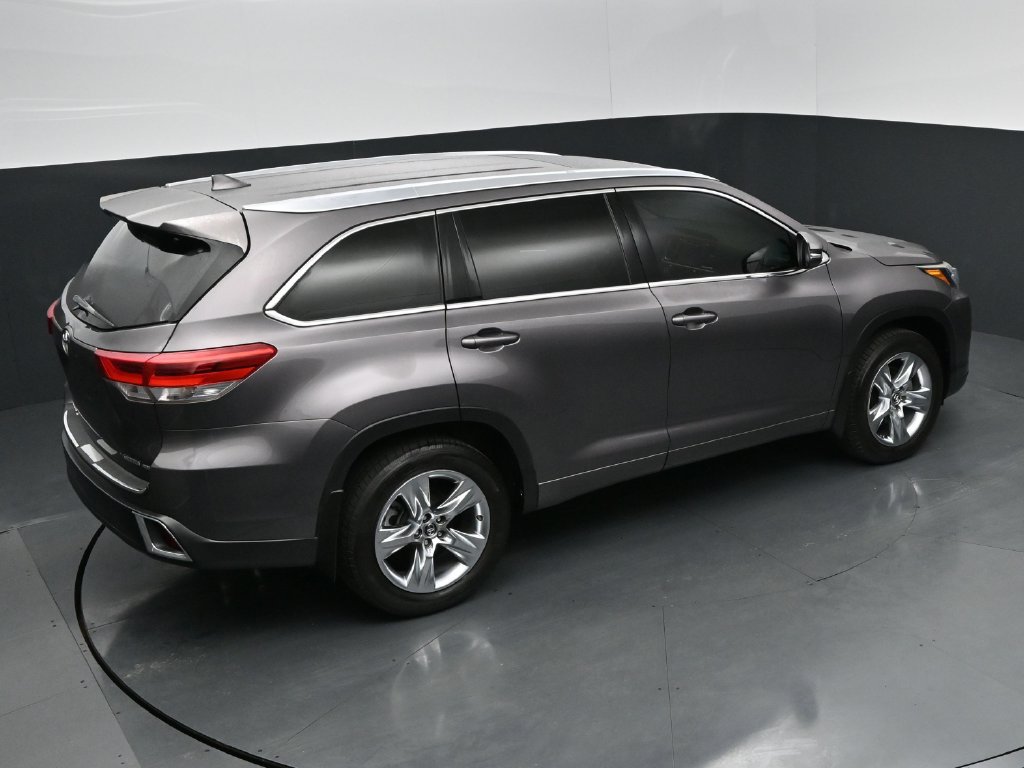 Used 2019 Toyota Highlander Limited AWD/4WD image 30