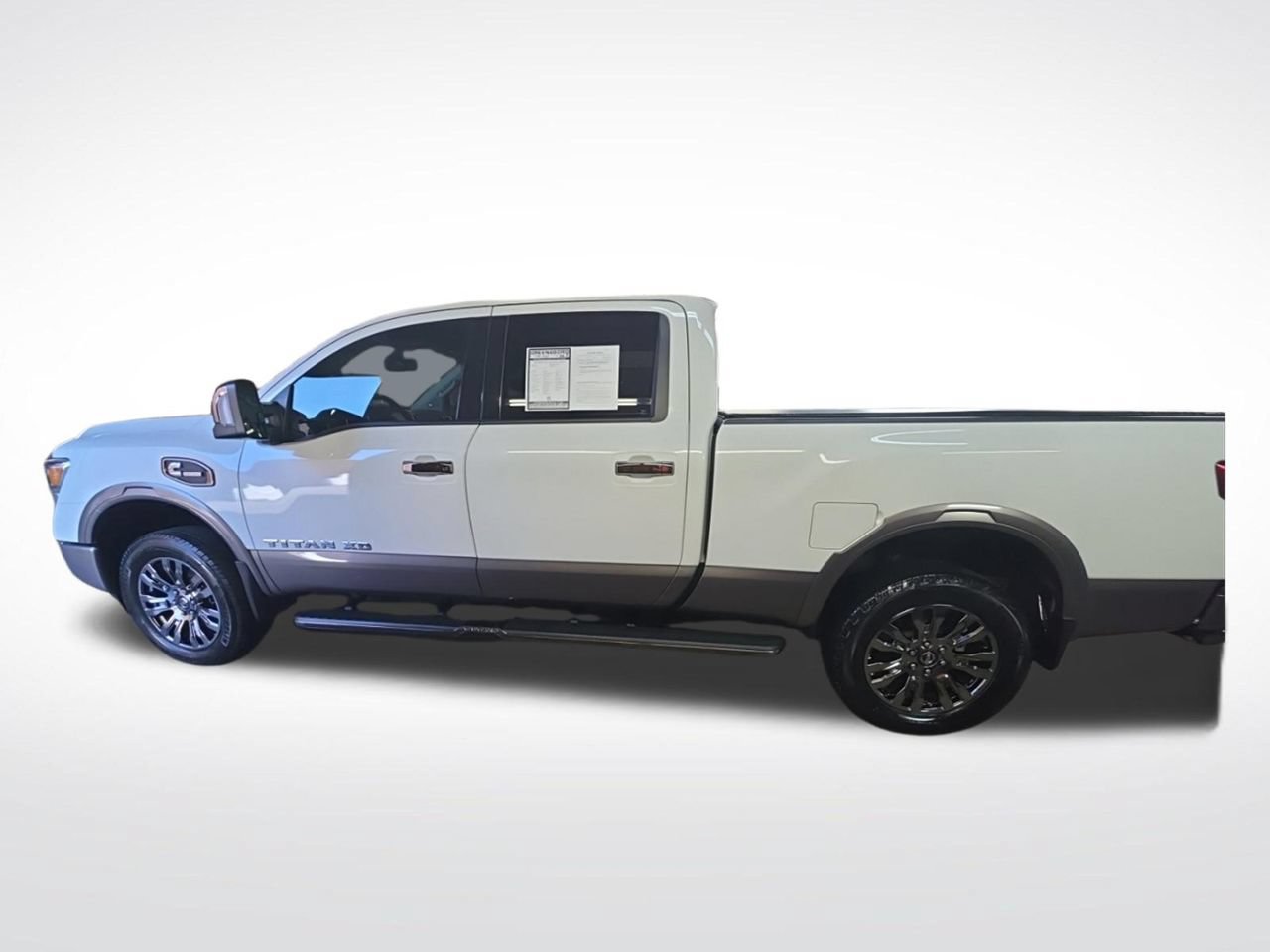 Used 2019 Nissan Titan Platinum Reserve w/ Platinum Utility Package AWD/4WD image 5