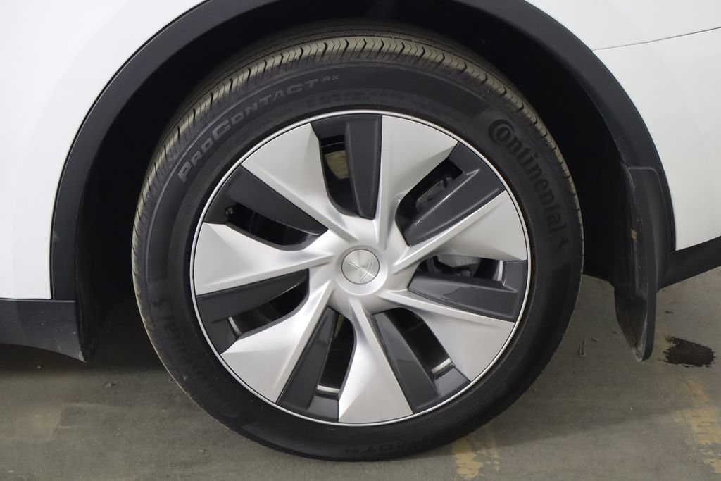 Used 2023 Tesla Model Y Long Range AWD/4WD image 41