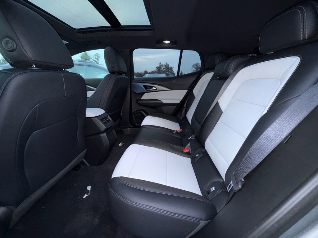 New 2026 Chevrolet Equinox EV LT image 22