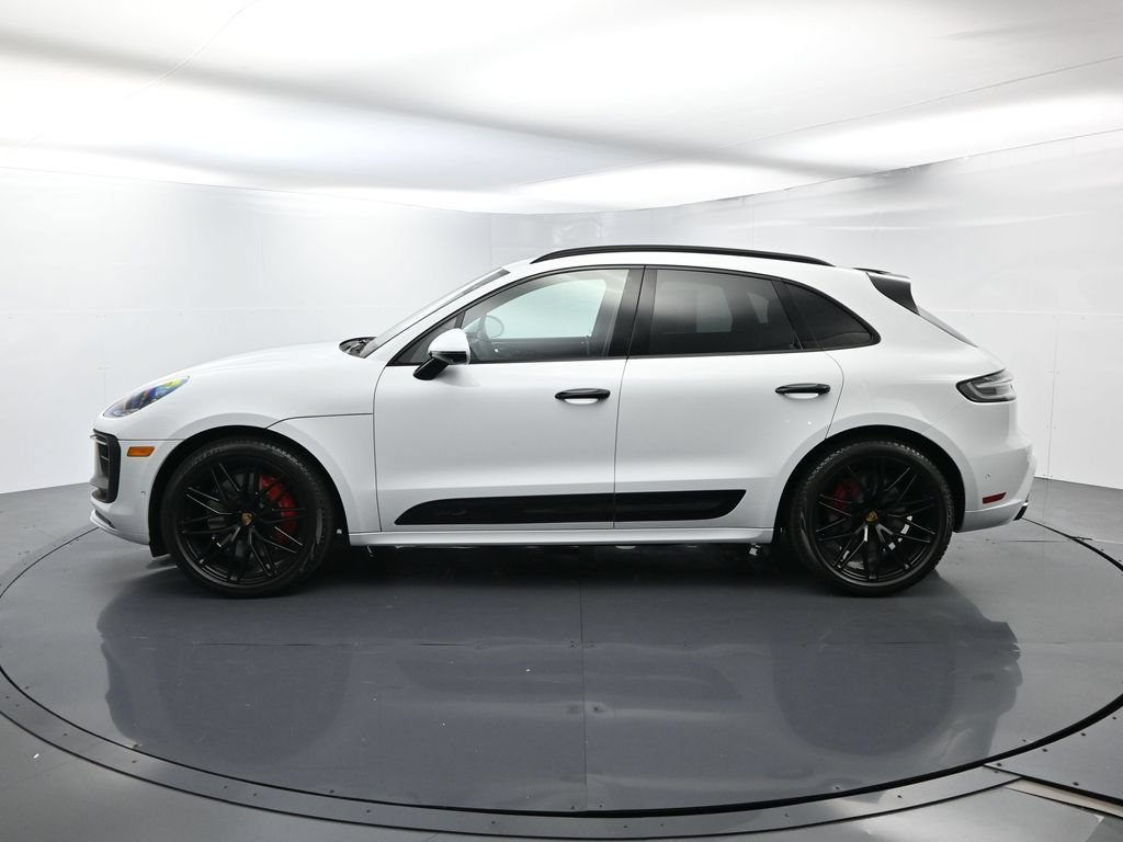 Certified 2025 Porsche Macan GTS AWD/4WD image 2