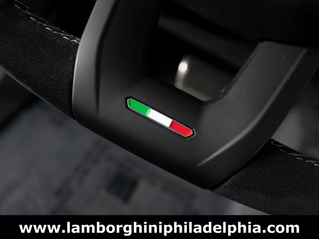 Used 2023 Lamborghini Urus Performante AWD/4WD image 23