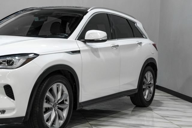Used 2020 INFINITI QX50 Luxe w/ Navigation Package FWD image 9
