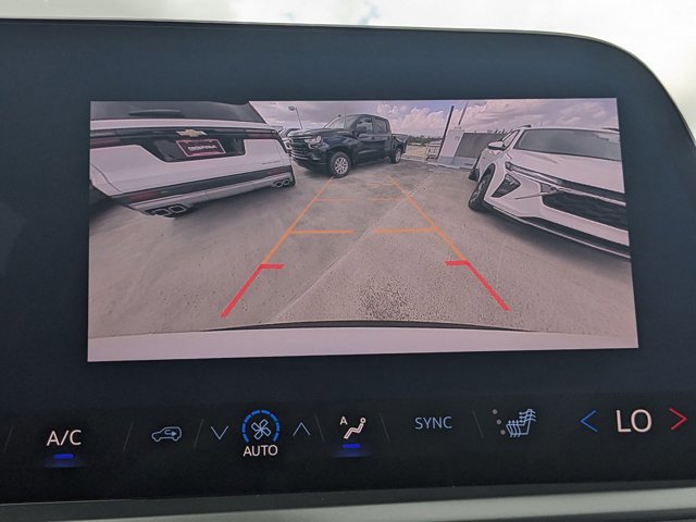 New 2026 Chevrolet Traverse LT image 12