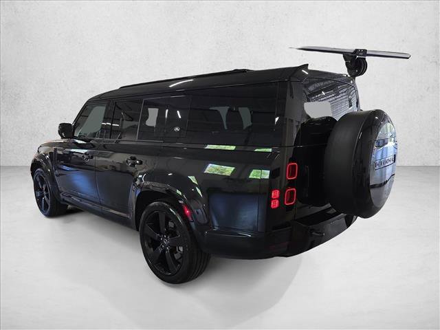 Used 2023 Land Rover Defender 130 X-Dynamic SE AWD/4WD image 7
