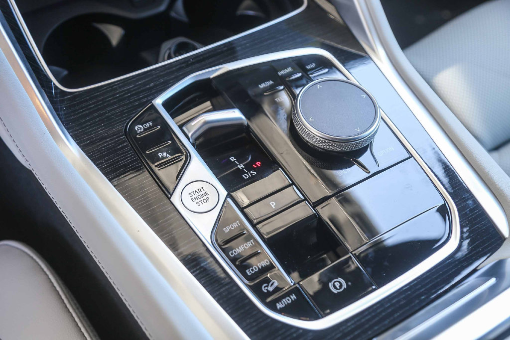 Used 2026 BMW X6 M60i AWD/4WD image 16