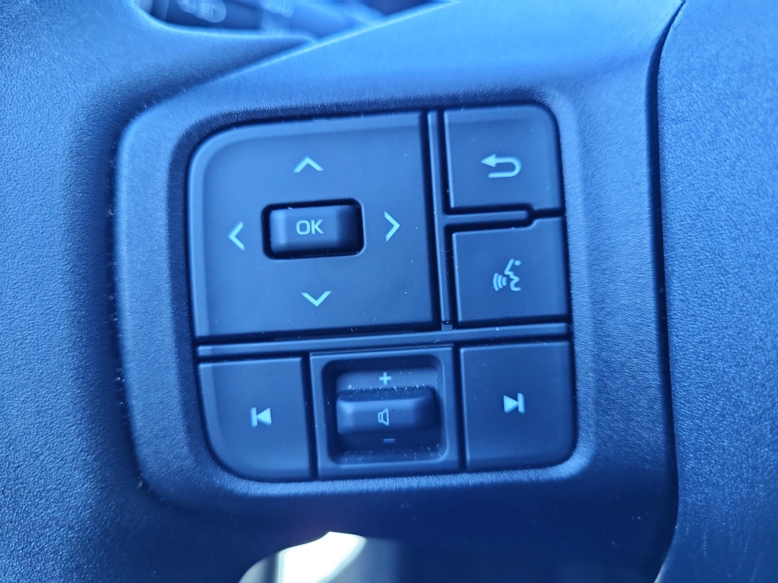 Used 2026 Toyota RAV4 LE AWD/4WD image 26