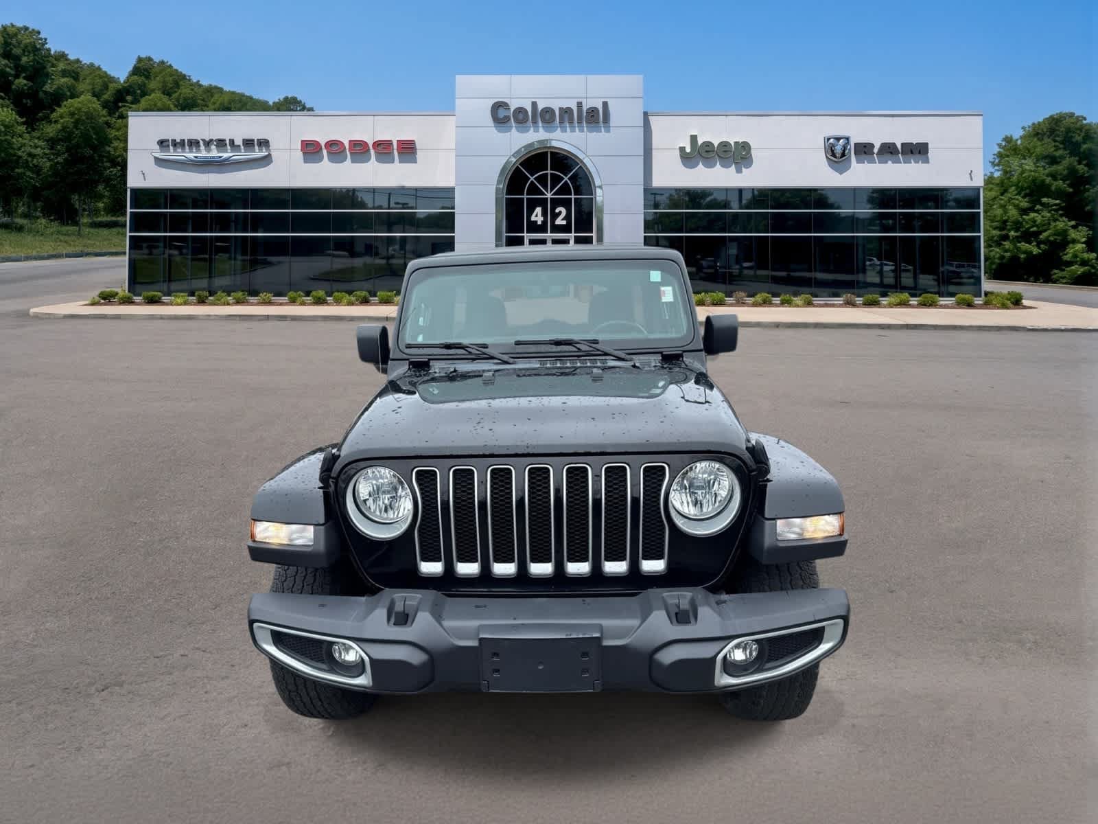 Used 2022 Jeep Wrangler Unlimited Sahara AWD/4WD image 8