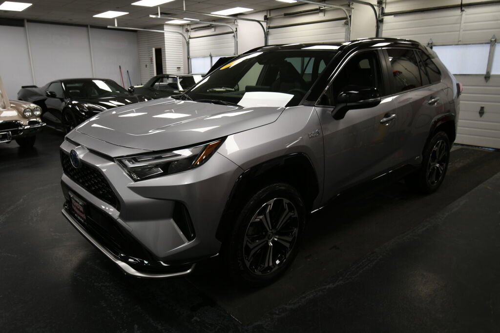 Used 2024 Toyota RAV4 XSE w/ Weather Package image 4