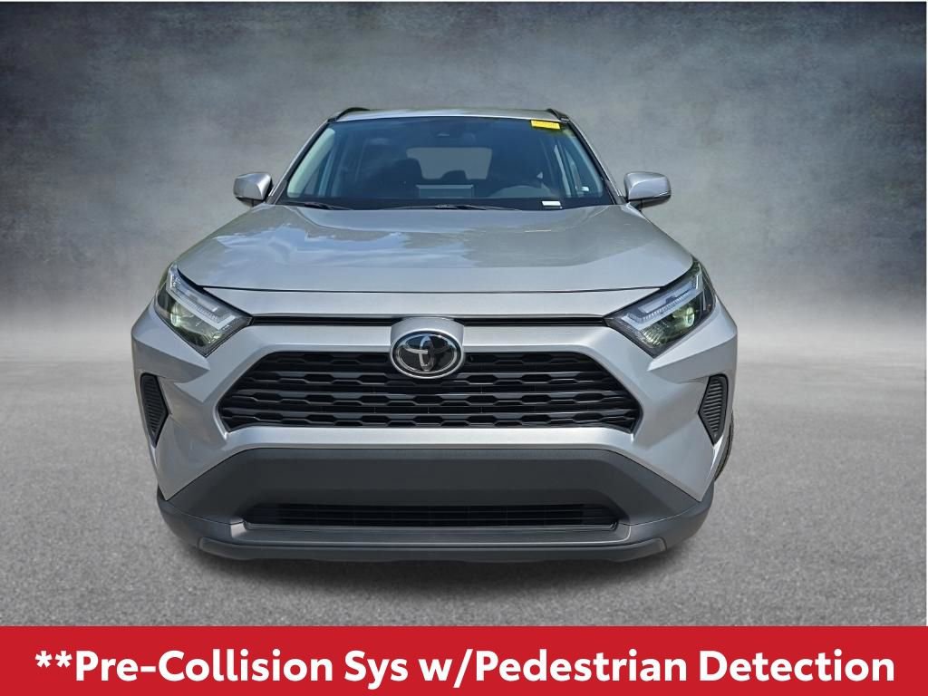 Used 2024 Toyota RAV4 XLE FWD image 12