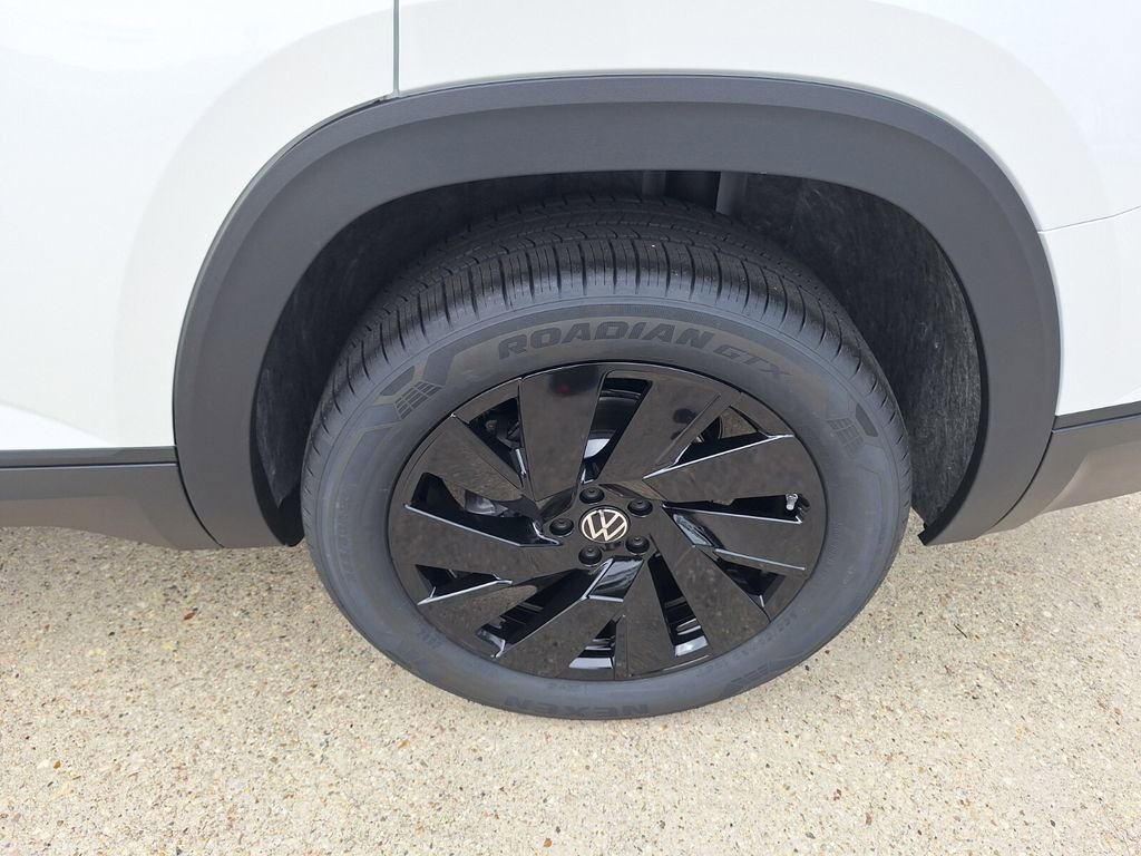 New 2026 Volkswagen Atlas SE image 25