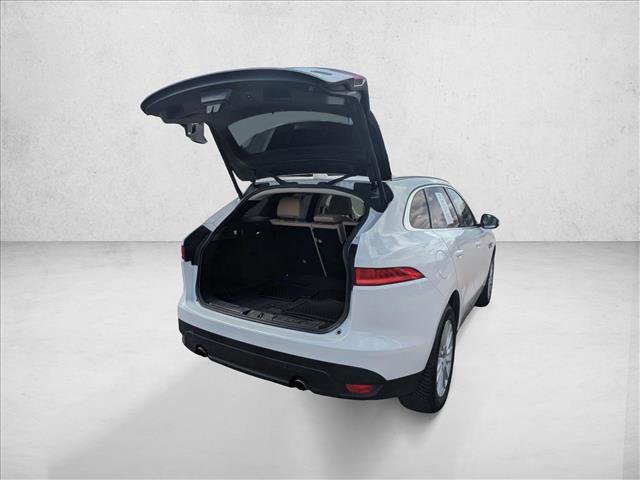Used 2018 Jaguar F-PACE Prestige image 24