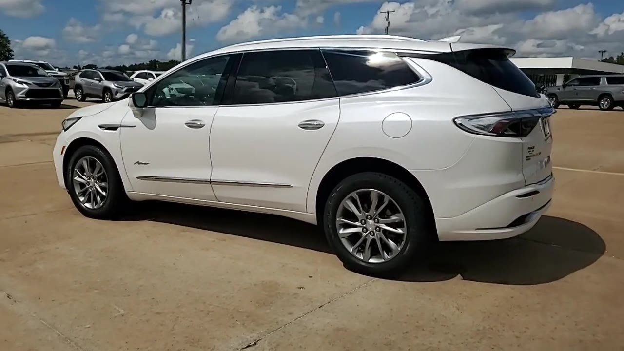 Used 2022 Buick Enclave Avenir AWD/4WD image 6