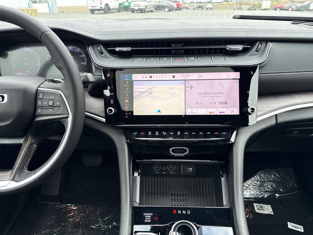 New 2027 Jeep Grand Cherokee L Limited AWD/4WD image 19