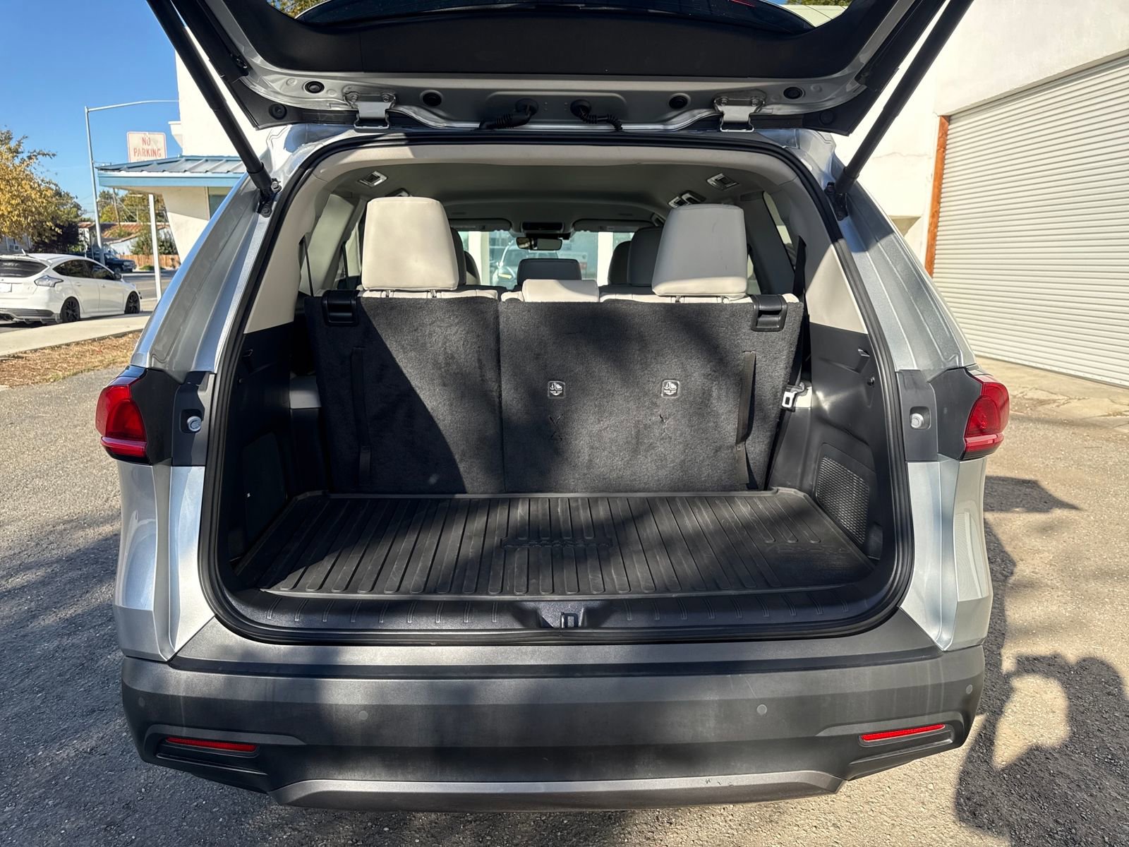 Used 2024 Toyota Grand Highlander Limited image 23