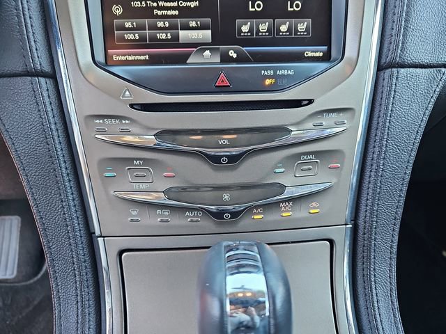 Used 2013 Lincoln MKX Base image 24