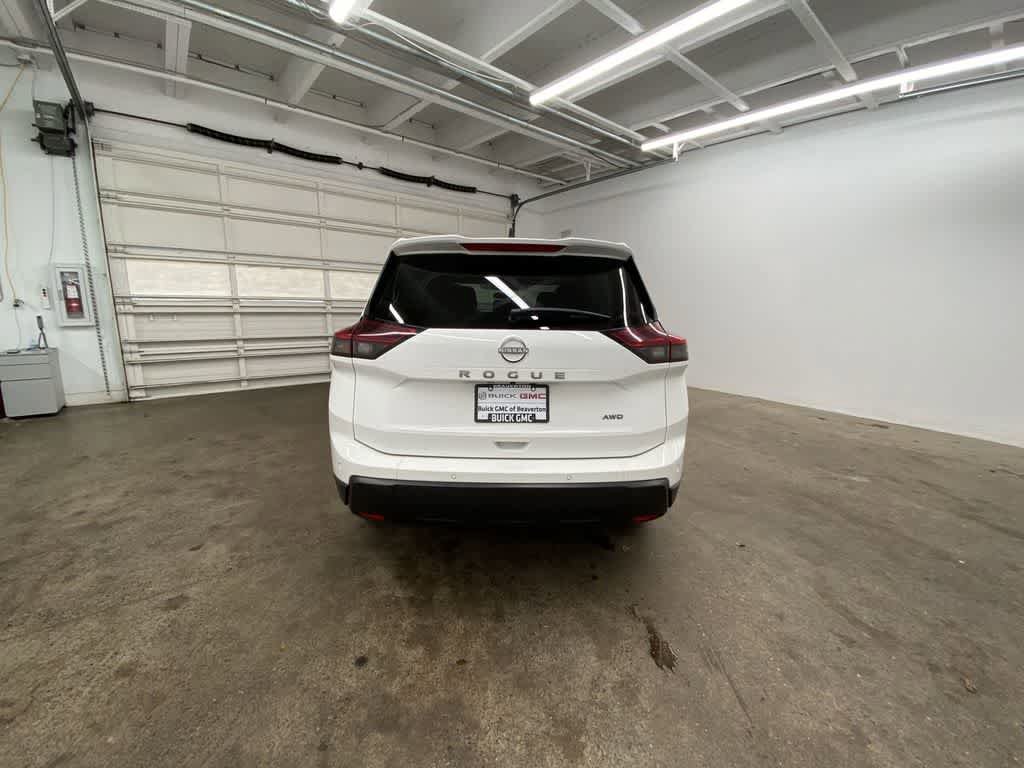 Used 2024 Nissan Rogue S AWD/4WD image 5