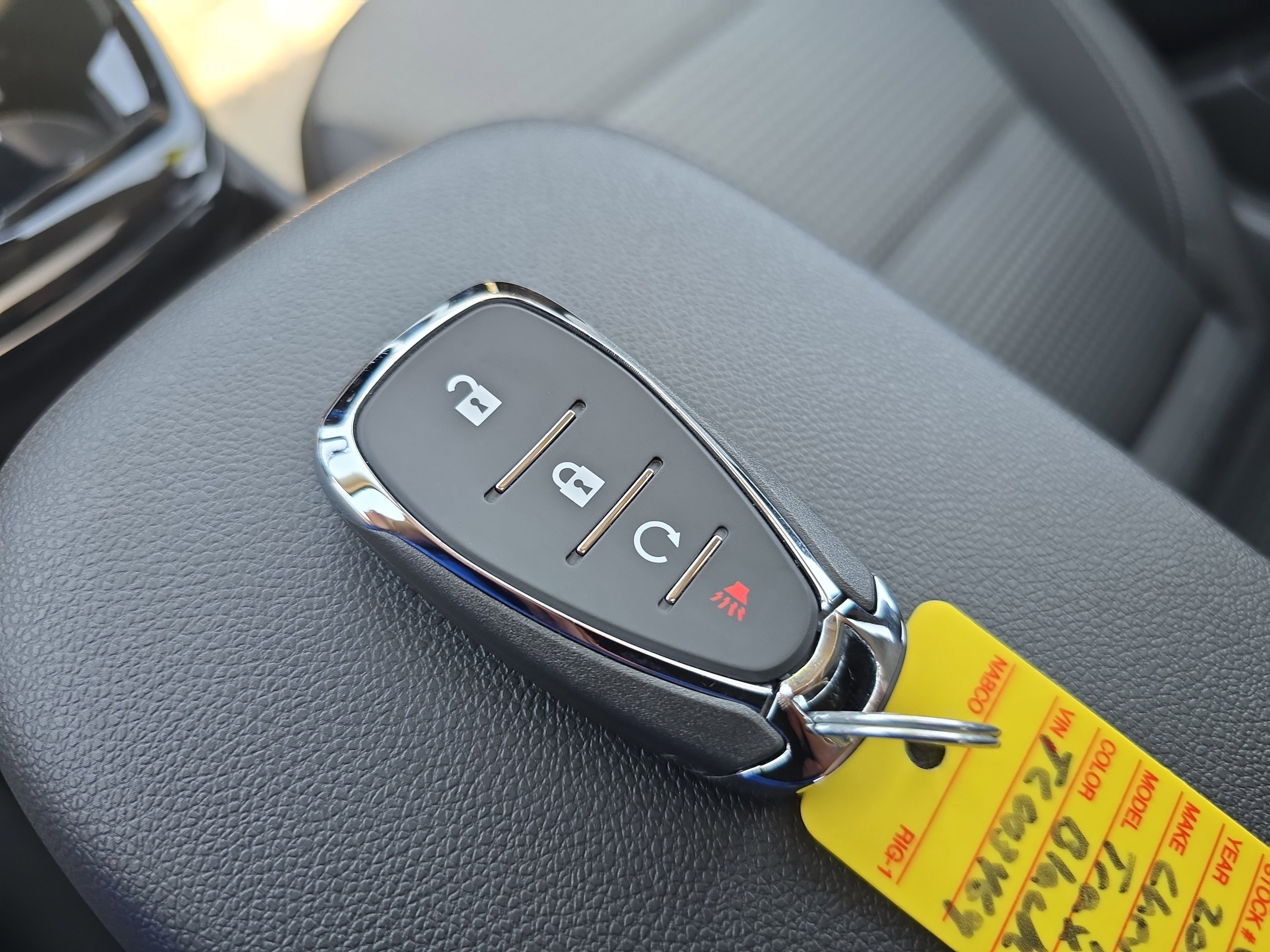 Used 2026 Chevrolet Trax LT w/ Sunroof Package FWD image 32