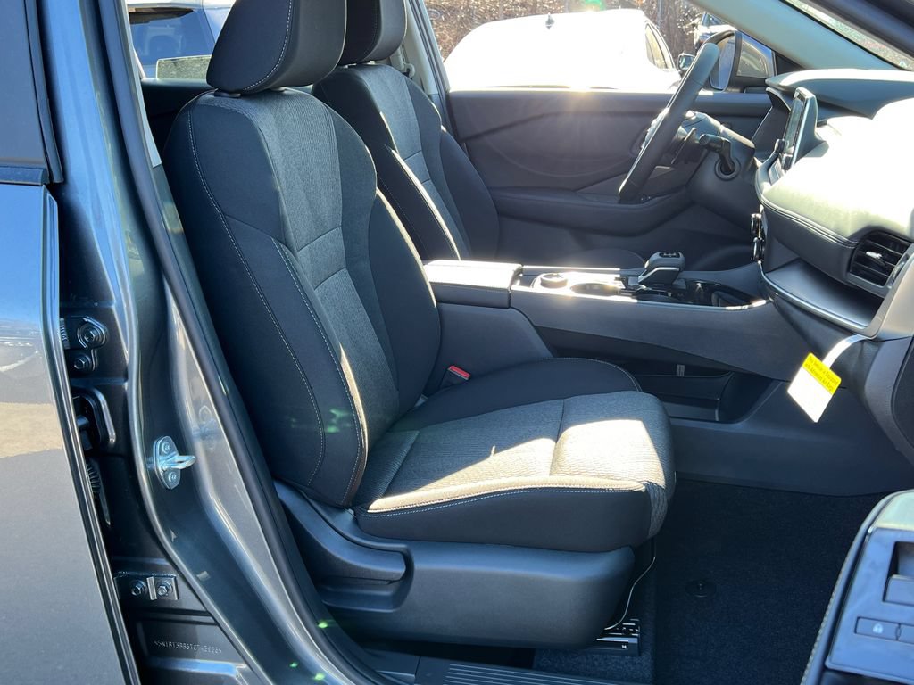 New 2026 Nissan Rogue SV w/ Cold Weather Package AWD/4WD image 20