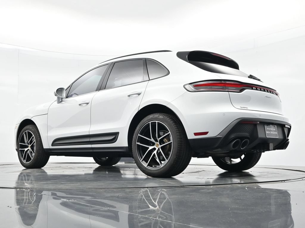 Certified 2025 Porsche Macan AWD/4WD image 25