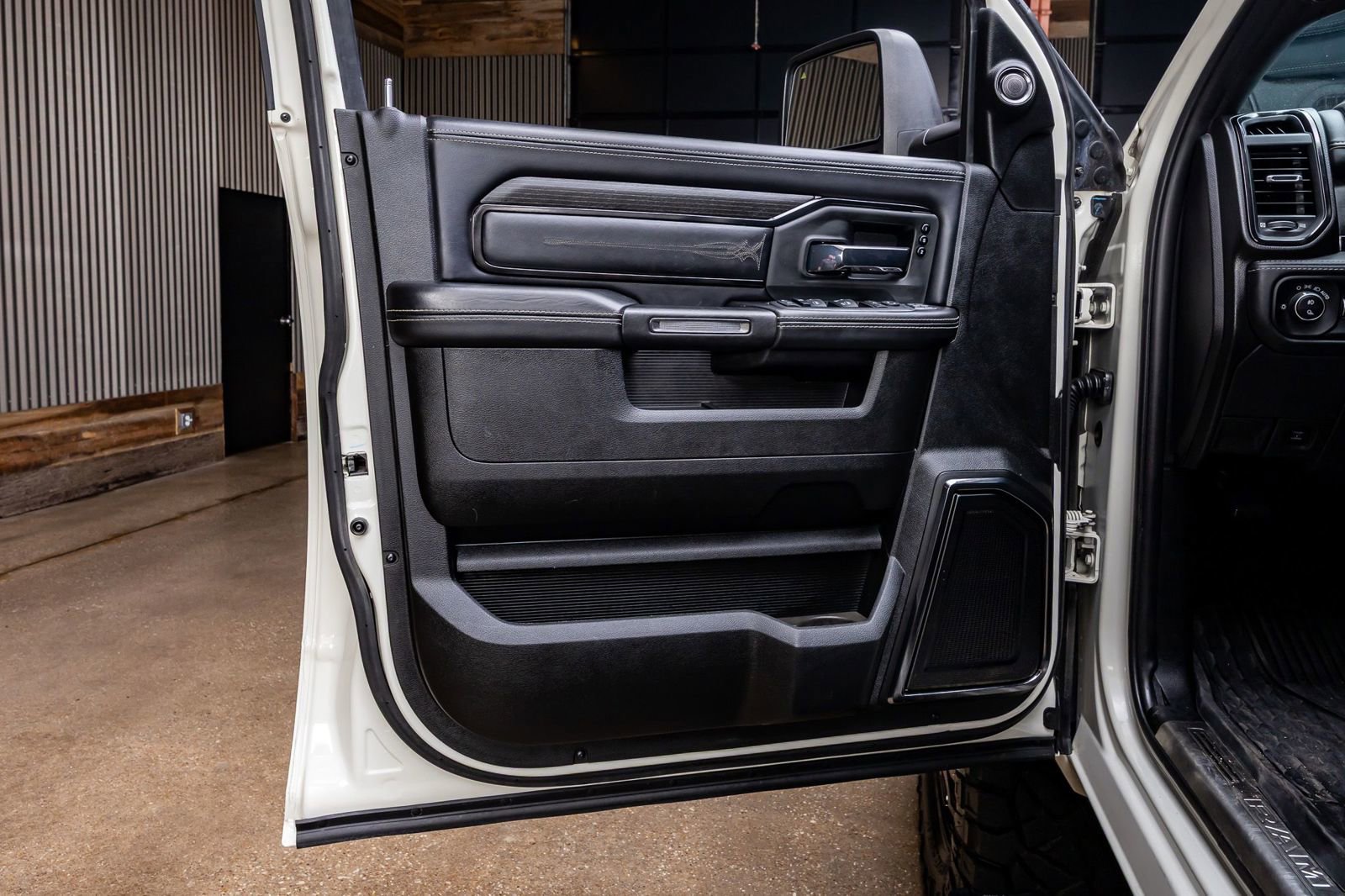 Used 2024 RAM 3500 Limited w/ Night Edition AWD/4WD image 38