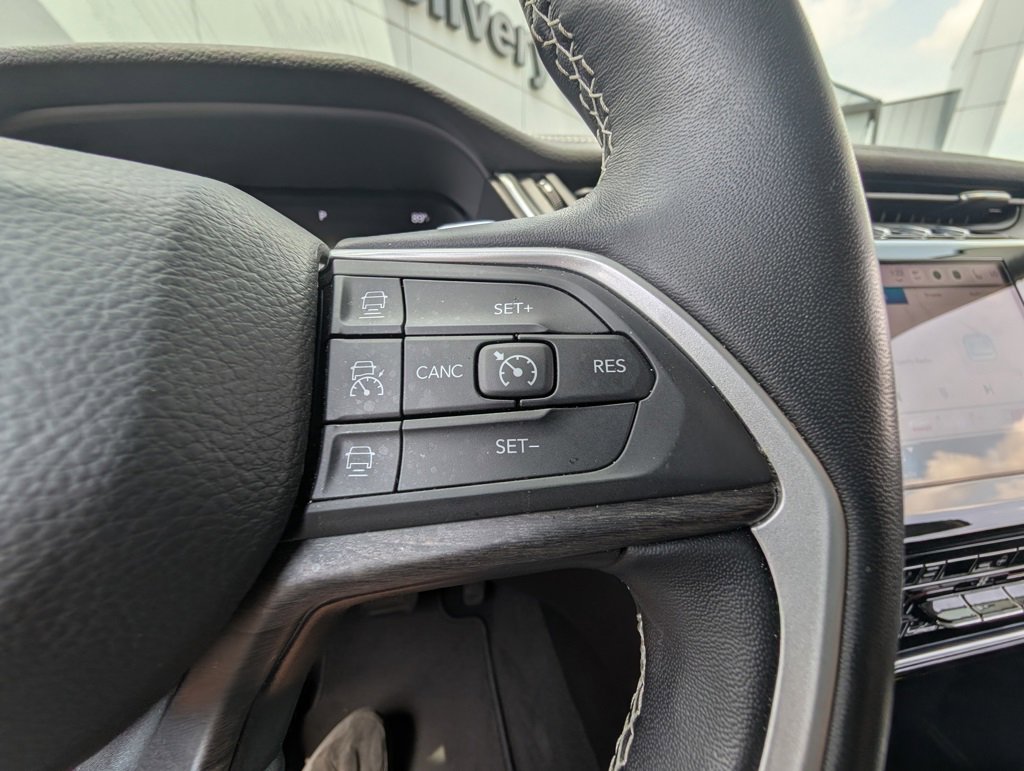 Used 2022 Jeep Grand Cherokee Limited image 20