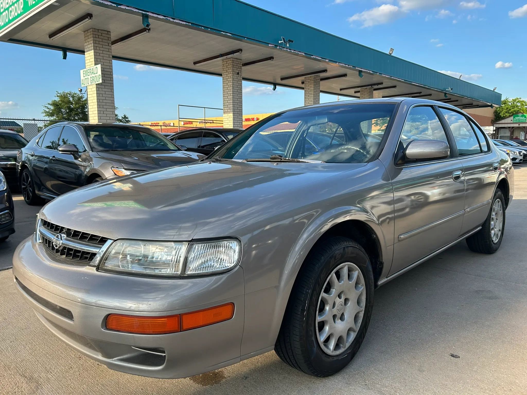 Used 1999 Nissan Maxima SE