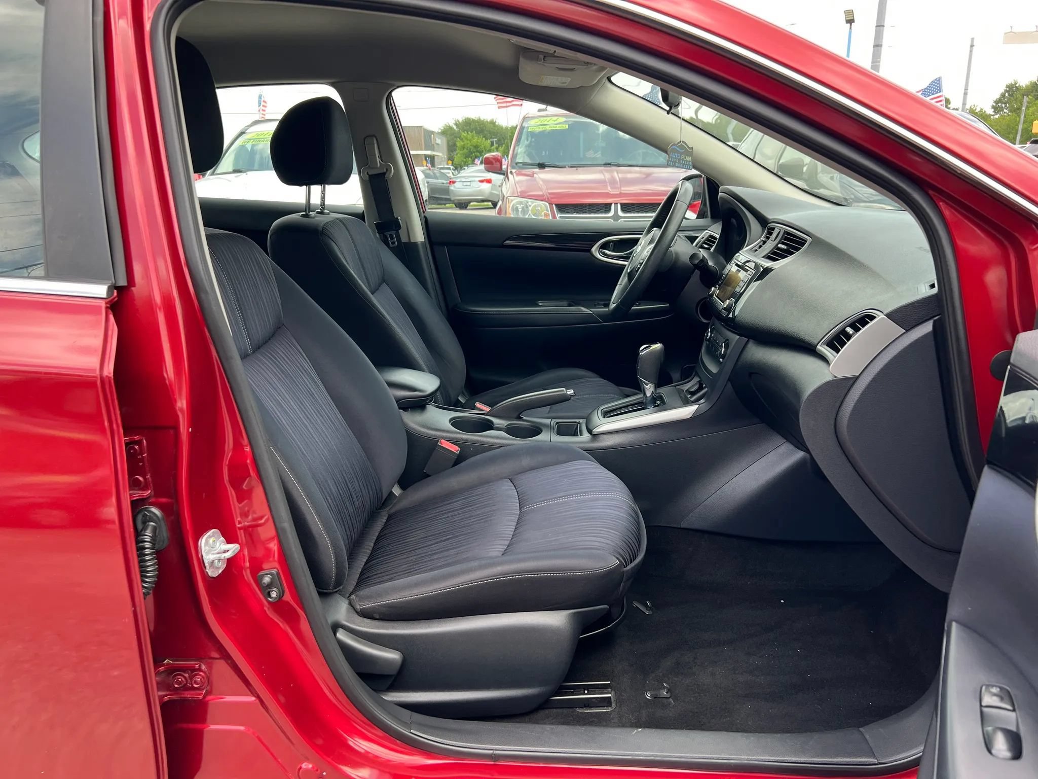 Used 2016 Nissan Sentra SV FWD image 12