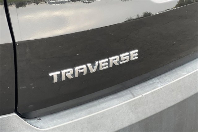 Used 2023 Chevrolet Traverse LT image 37
