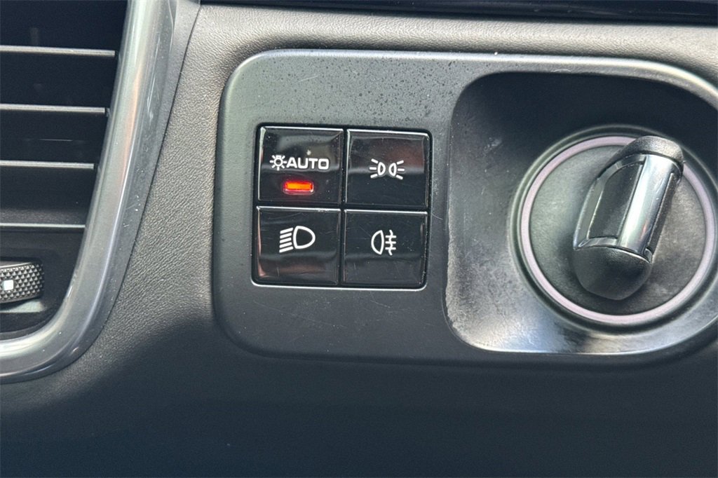 Used 2021 Porsche Cayenne GTS image 33