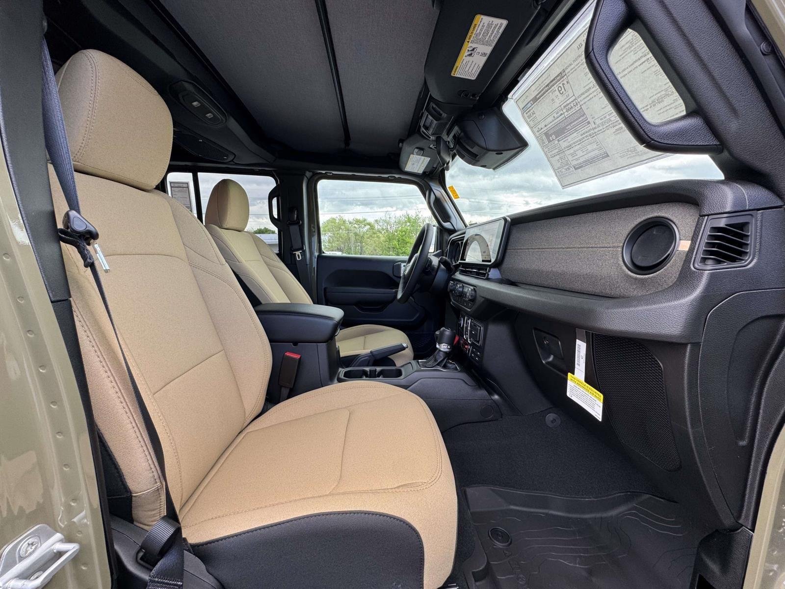 New 2026 Jeep Gladiator Willys AWD/4WD image 16