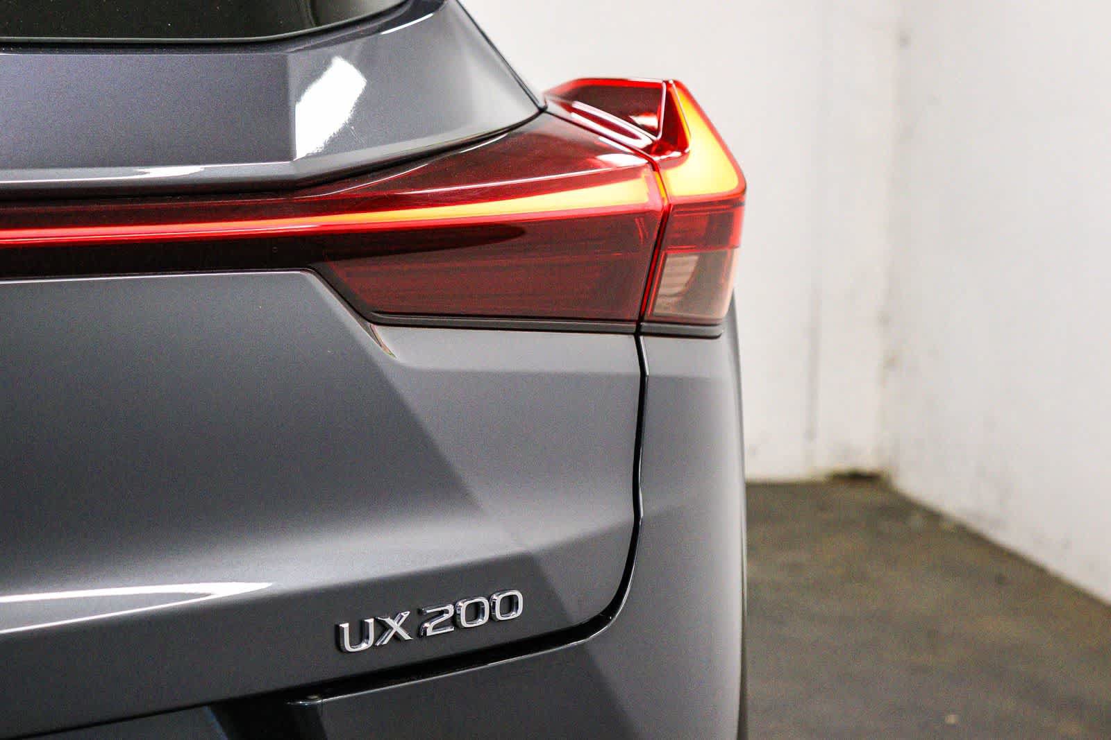 Used 2022 Lexus UX 200 w/ Accessory Package (Z2) FWD image 11