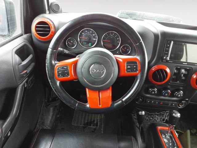 Used 2012 Jeep Wrangler Unlimited Sahara AWD/4WD image 12