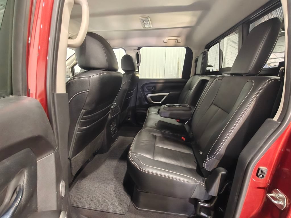 Used 2018 Nissan Titan PRO-4X w/ Pro-4x Convenience Package AWD/4WD image 31