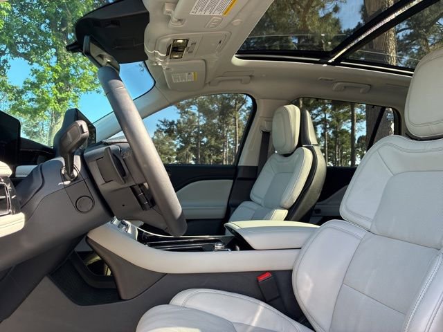 Certified 2025 Lincoln Aviator Reserve w/ Equipment Group 201A AWD/4WD image 21
