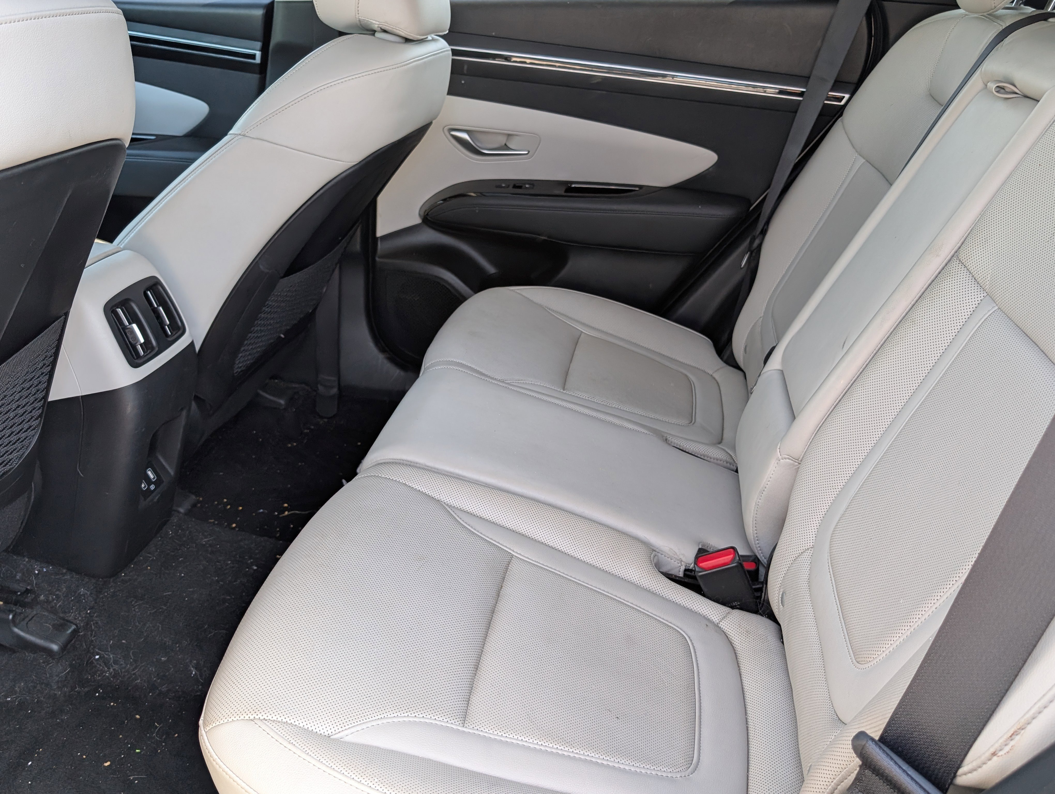Used 2022 Hyundai Tucson Limited w/ Cargo Package FWD image 8