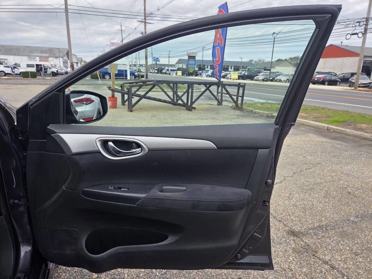 Used 2013 Nissan Sentra SR w/ Electronics Pkg image 15