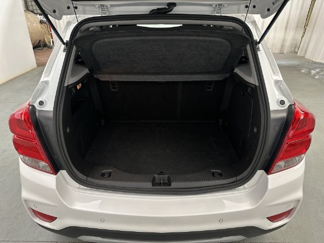 Used 2021 Chevrolet Trax LT w/ Driver Confidence Package AWD/4WD image 23