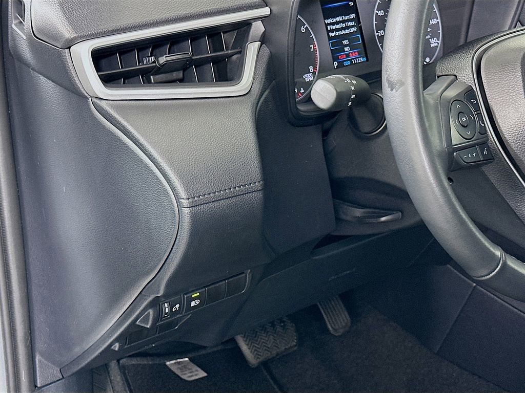 Certified 2024 Toyota Corolla Cross LE image 10