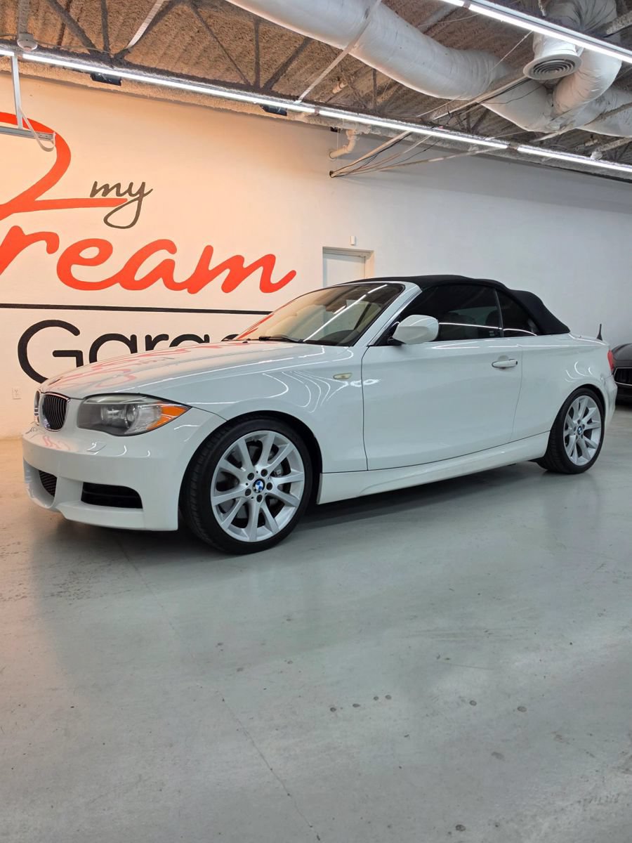 Used 2013 BMW 135i Convertible RWD image 4