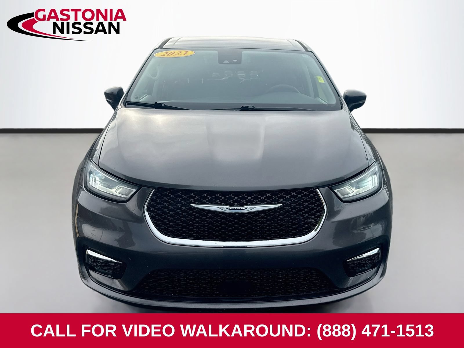 Used 2023 Chrysler Pacifica Touring-L